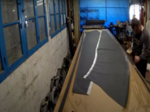VIDEO FABRICATION D'UN FLOTTEUR POUR NOVAMARINE 460