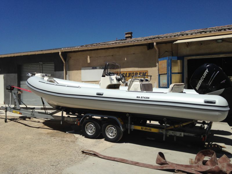 BIENVENUE CHEZ NAUTIC 13 SERVICES, LE SPECIALISTE DE LA REPARATION DE